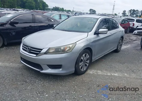 2013 Honda Accord Lx z USA, uszkodzony, nr VIN 1HGCR2F32DA108928